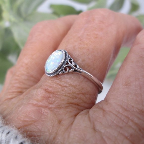 Opal Ring>925 Sterling Silver Opal ring,Oval Opal Ring,Dainty Opal ring,925 - Picture 2 of 6